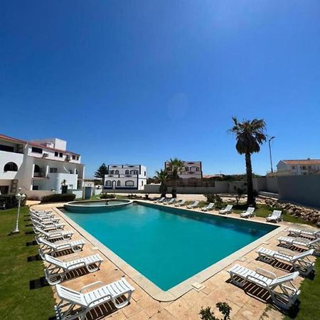 Enjoy Pool, Beach And More At This Nice Apartment Only 3 Minutes From Mareta'S Beach Sagres Exteriör bild