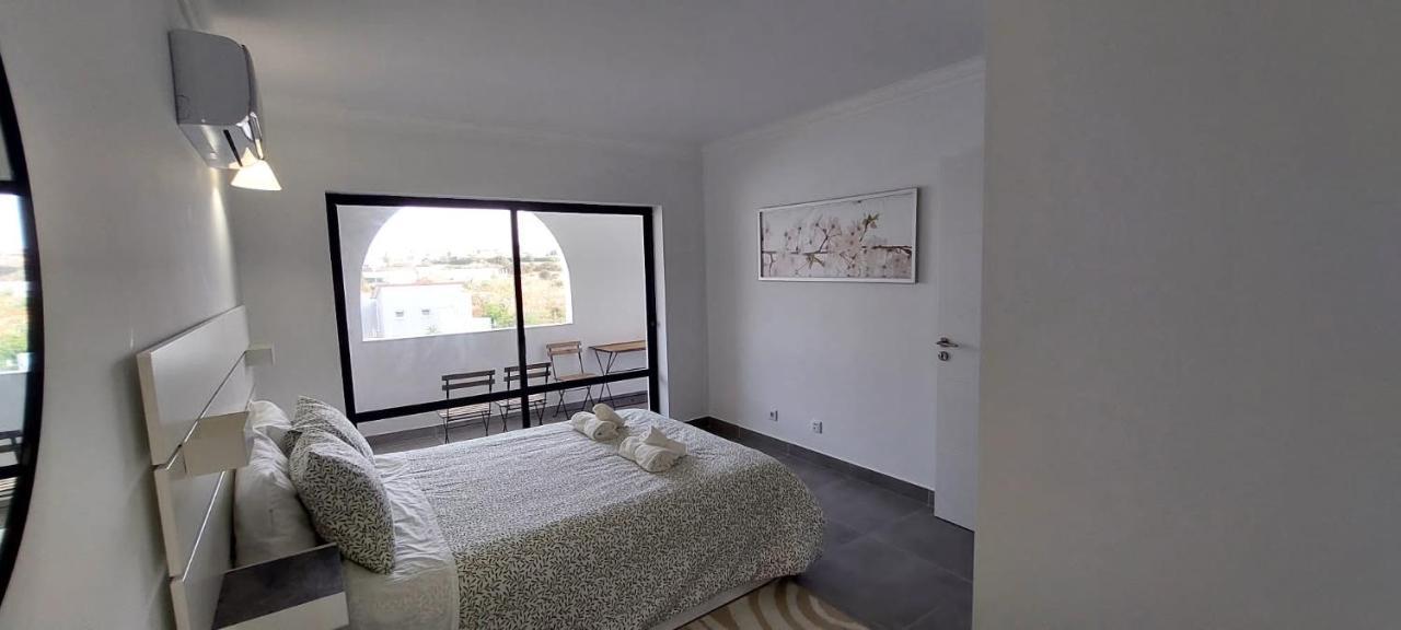 Enjoy Pool, Beach And More At This Nice Apartment Only 3 Minutes From Mareta'S Beach Sagres Exteriör bild