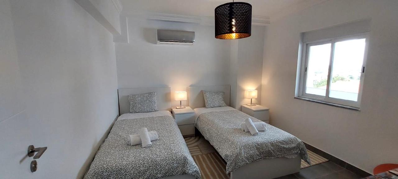 Enjoy Pool, Beach And More At This Nice Apartment Only 3 Minutes From Mareta'S Beach Sagres Exteriör bild